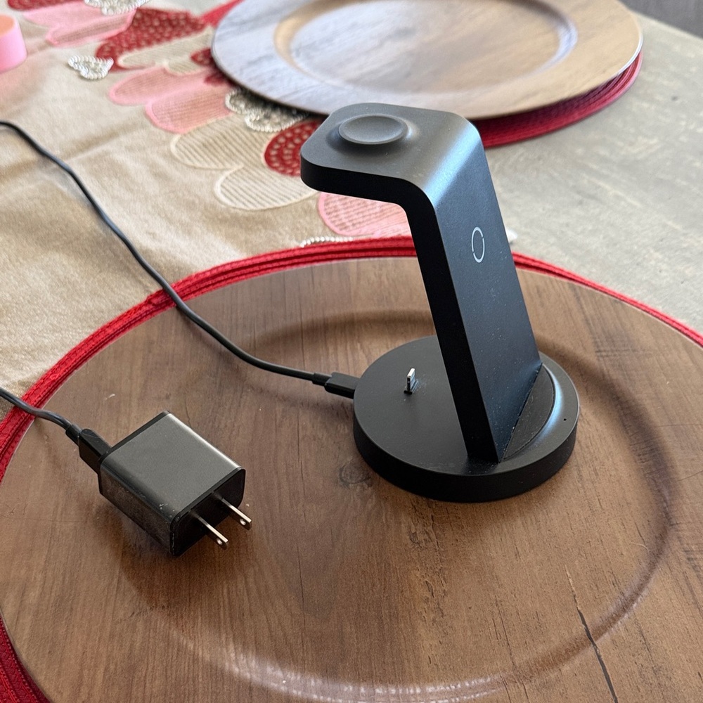 Black Wireless Charging Stand